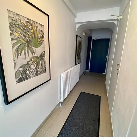 Coliwork Le Saint Szálloda