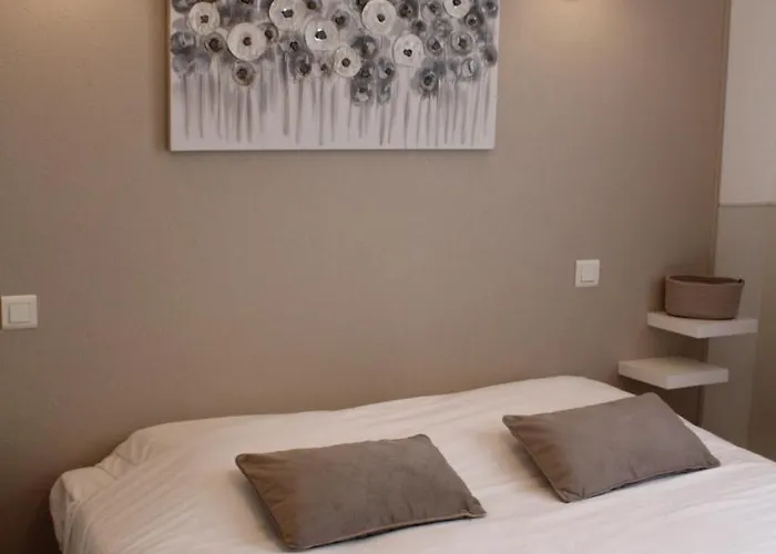 Hotel Coliwork Le Saint Dange-Saint-Romain